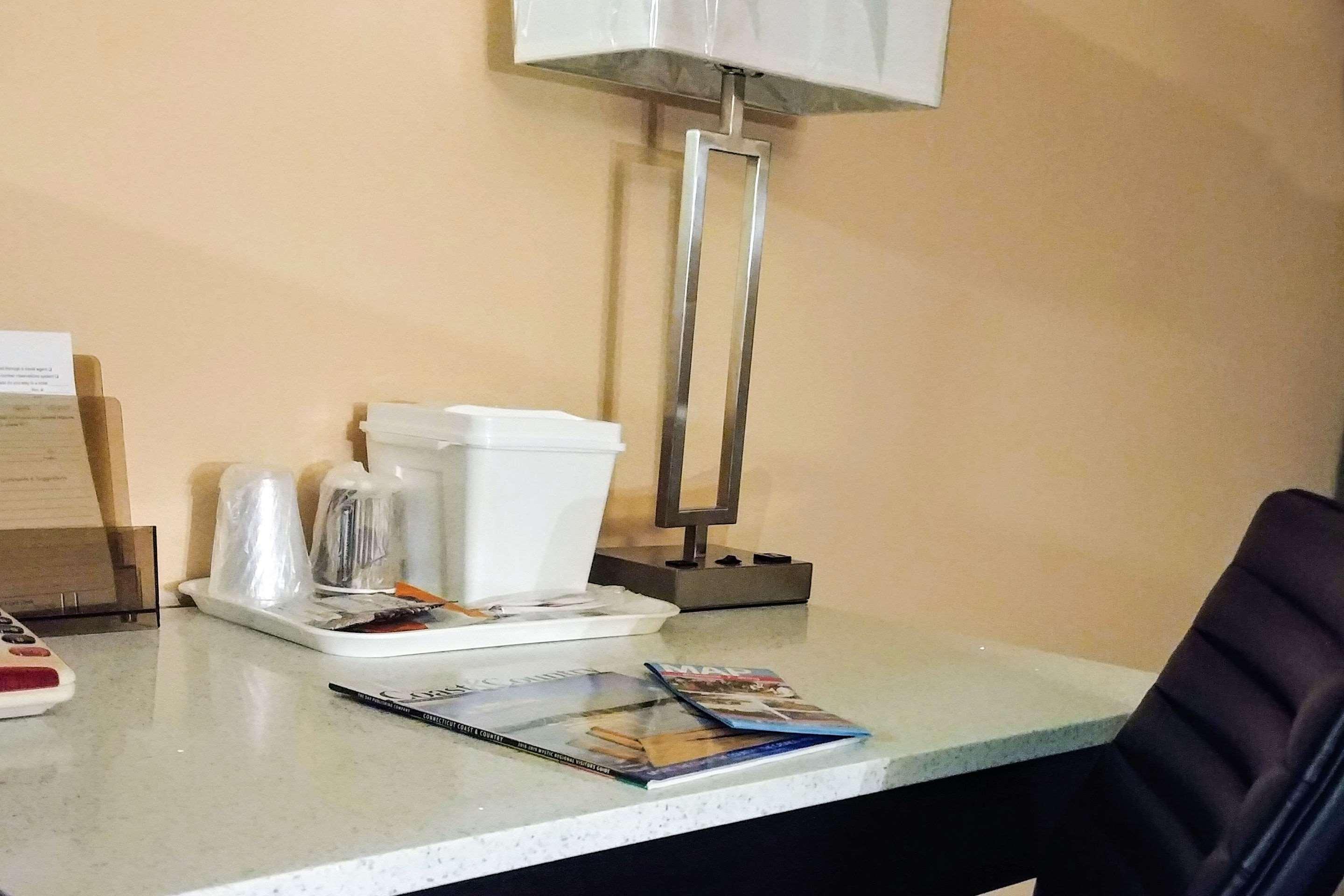 Econo Lodge Milldale - Southington Ngoại thất bức ảnh