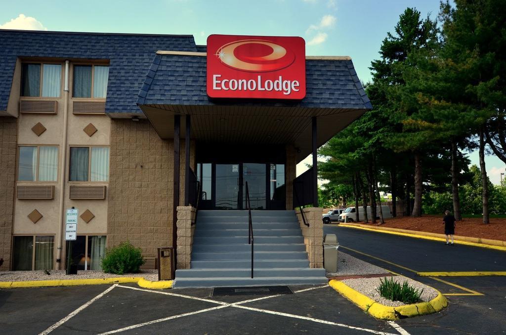 Econo Lodge Milldale - Southington Ngoại thất bức ảnh
