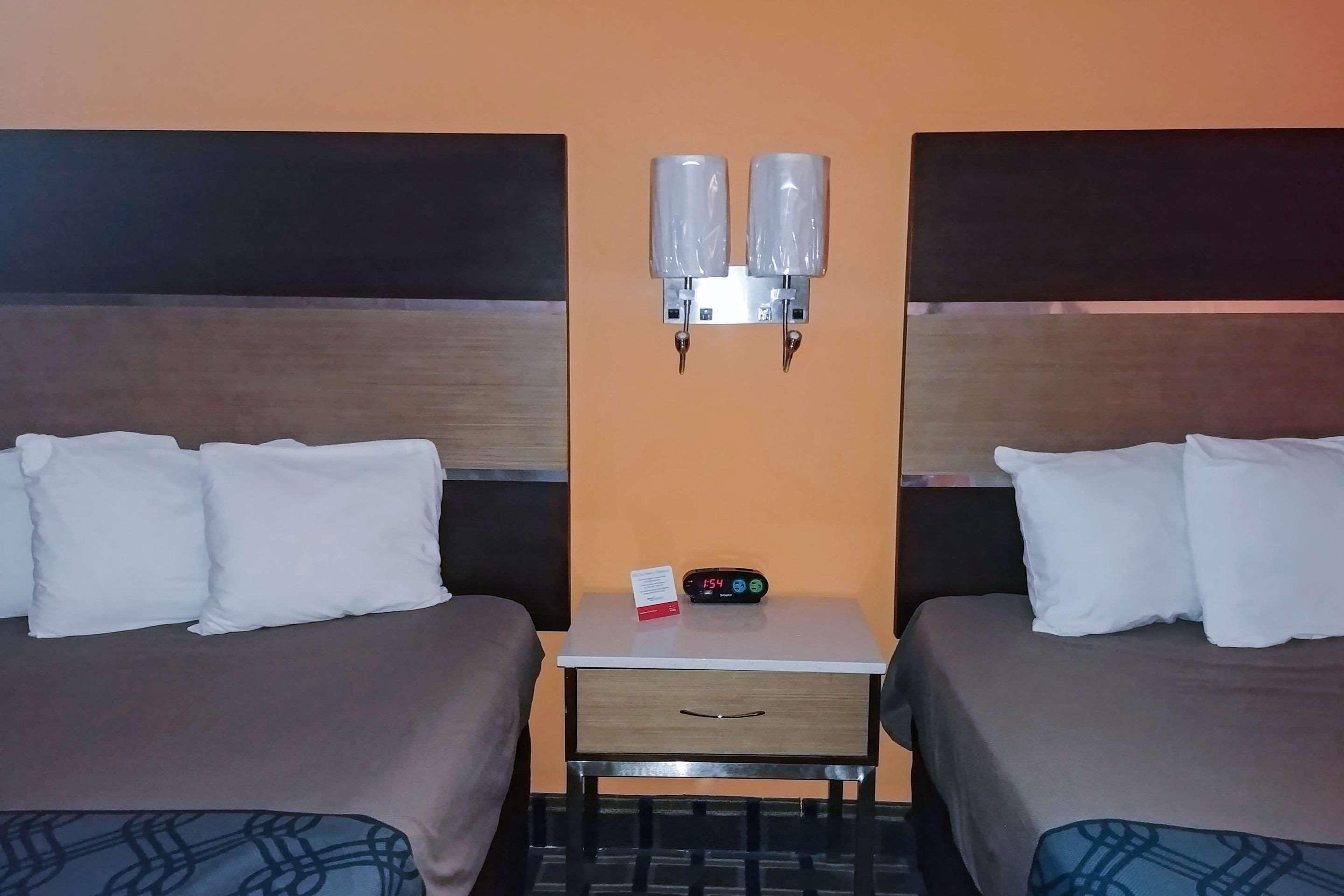 Econo Lodge Milldale - Southington Ngoại thất bức ảnh