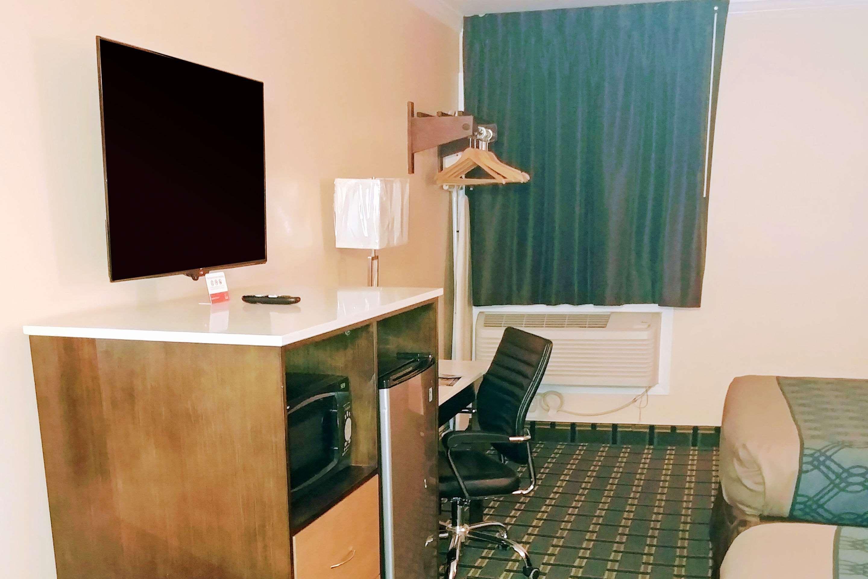 Econo Lodge Milldale - Southington Ngoại thất bức ảnh
