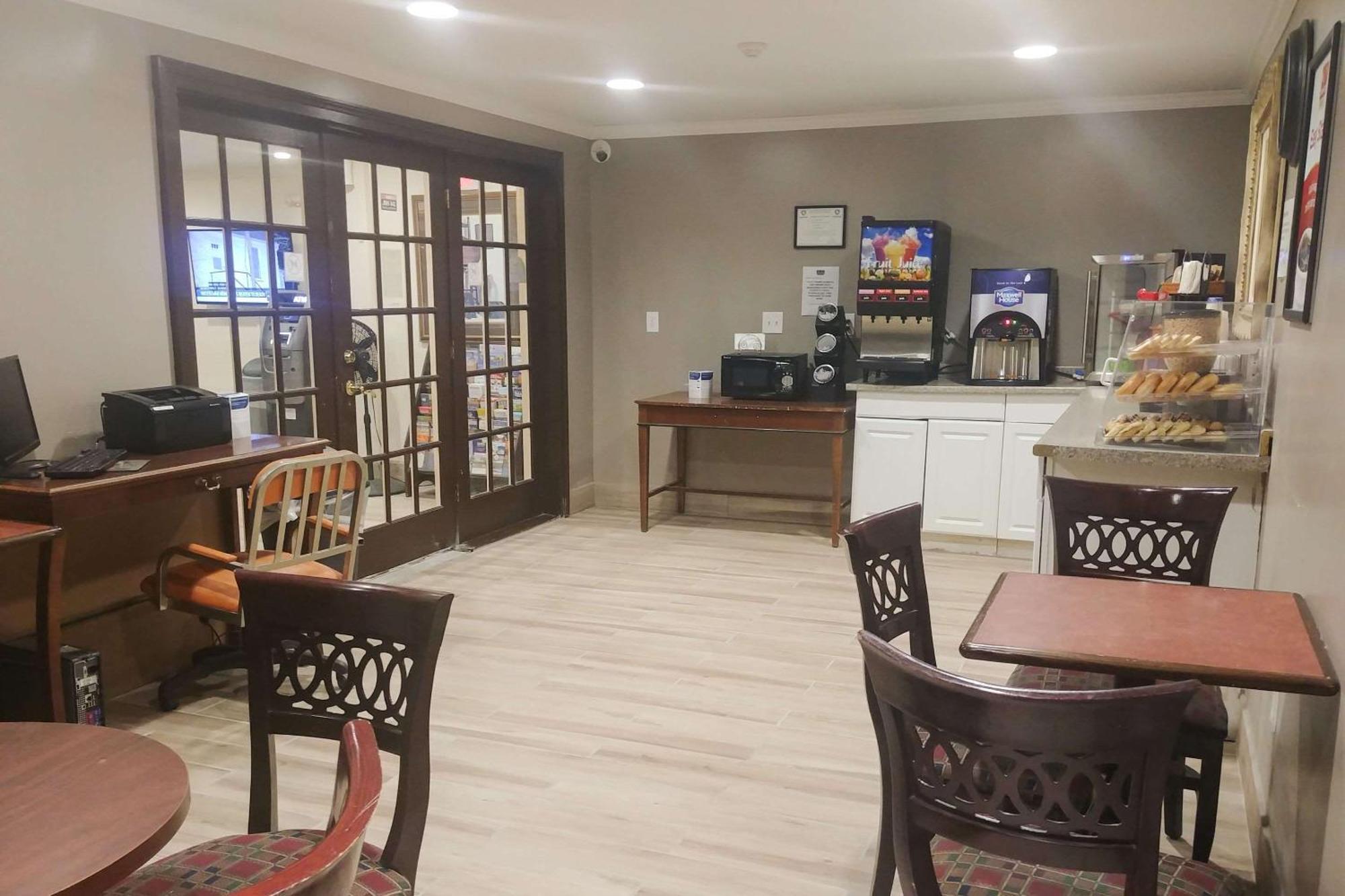 Econo Lodge Milldale - Southington Ngoại thất bức ảnh