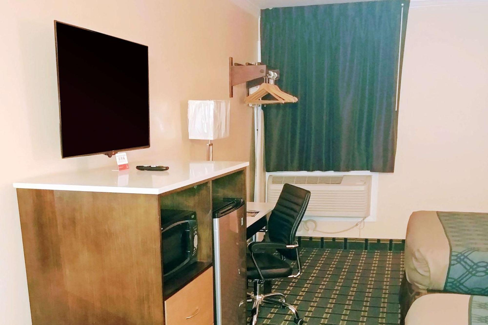 Econo Lodge Milldale - Southington Ngoại thất bức ảnh