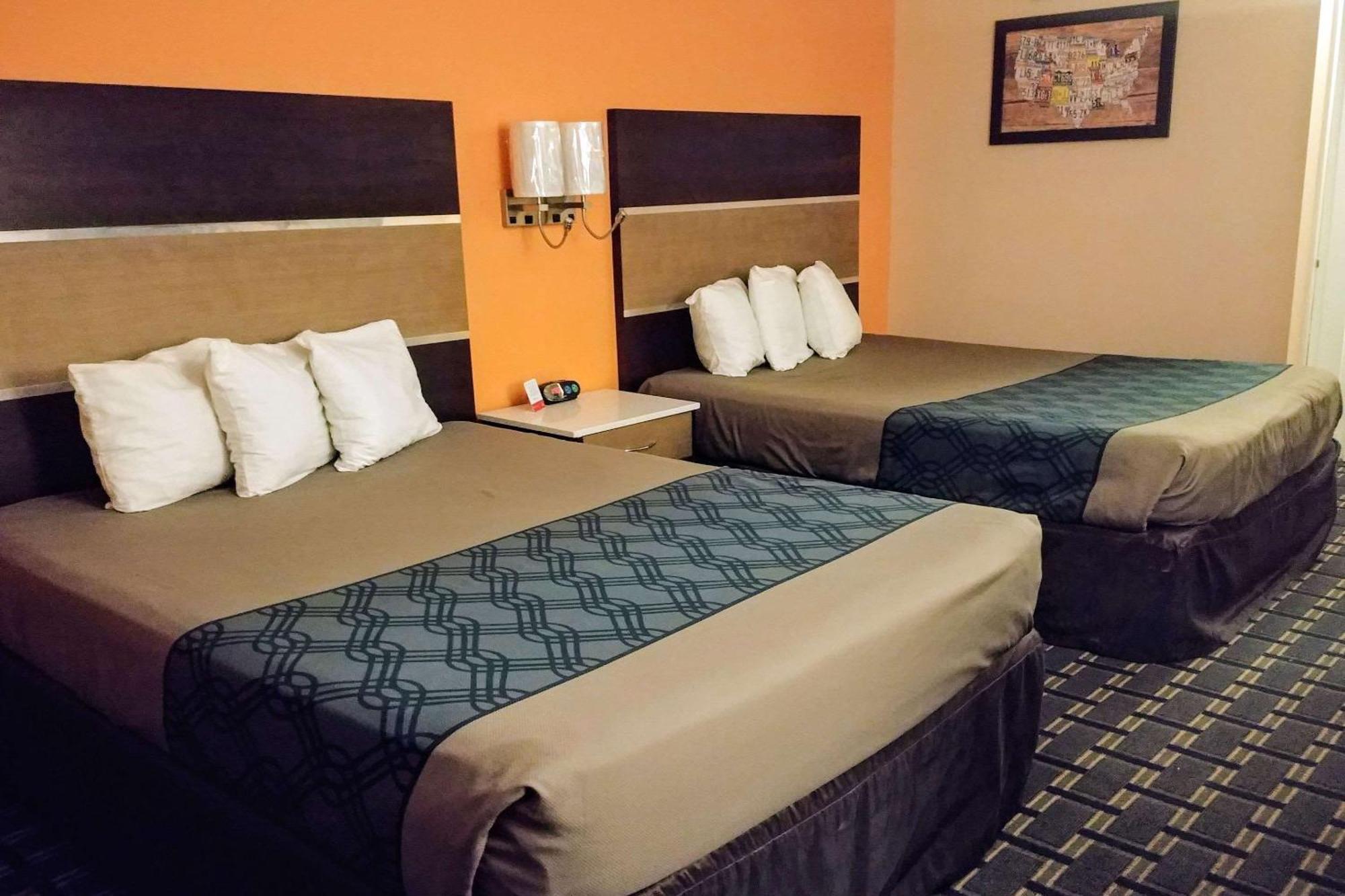 Econo Lodge Milldale - Southington Ngoại thất bức ảnh