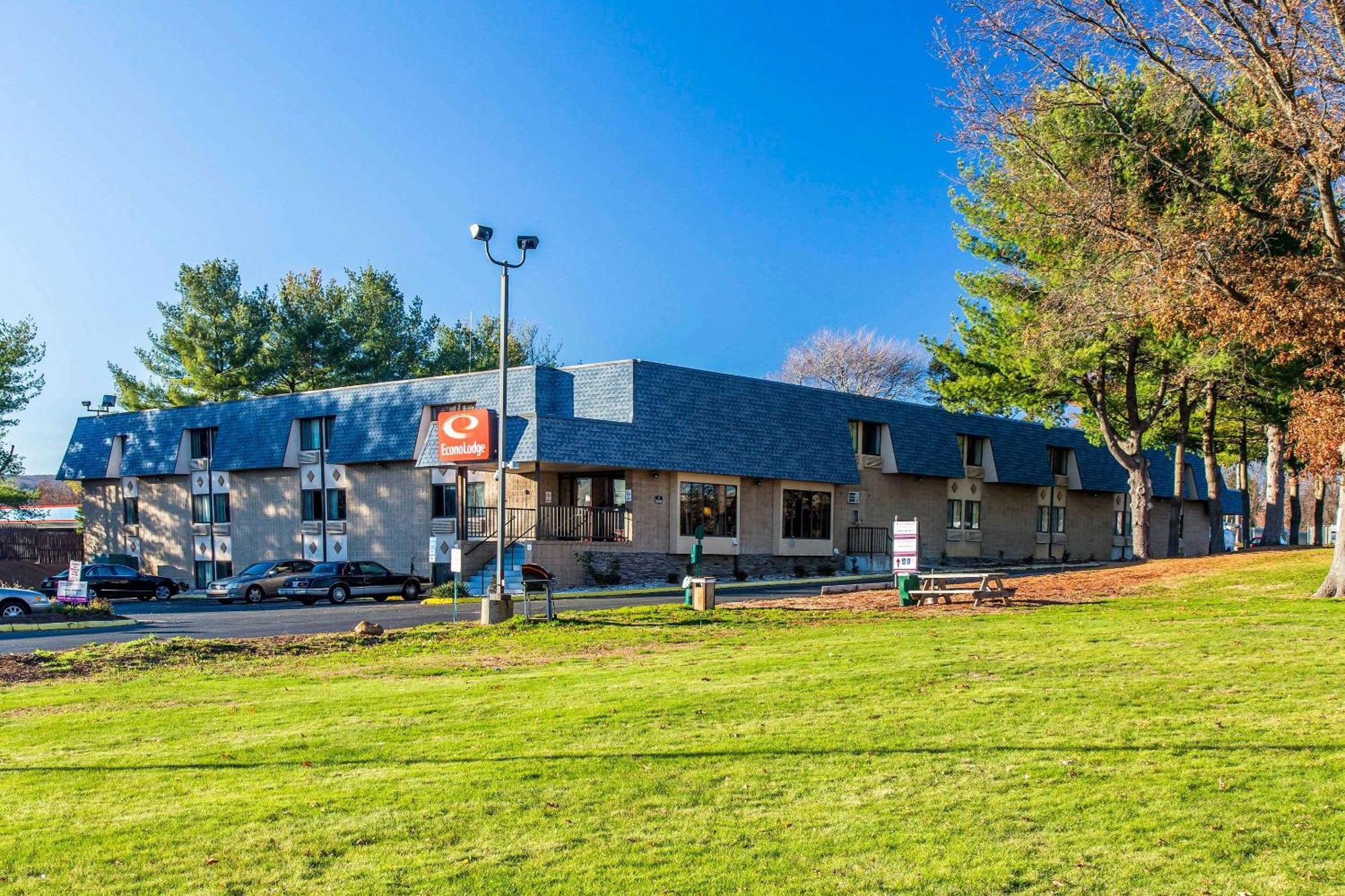 Econo Lodge Milldale - Southington Ngoại thất bức ảnh