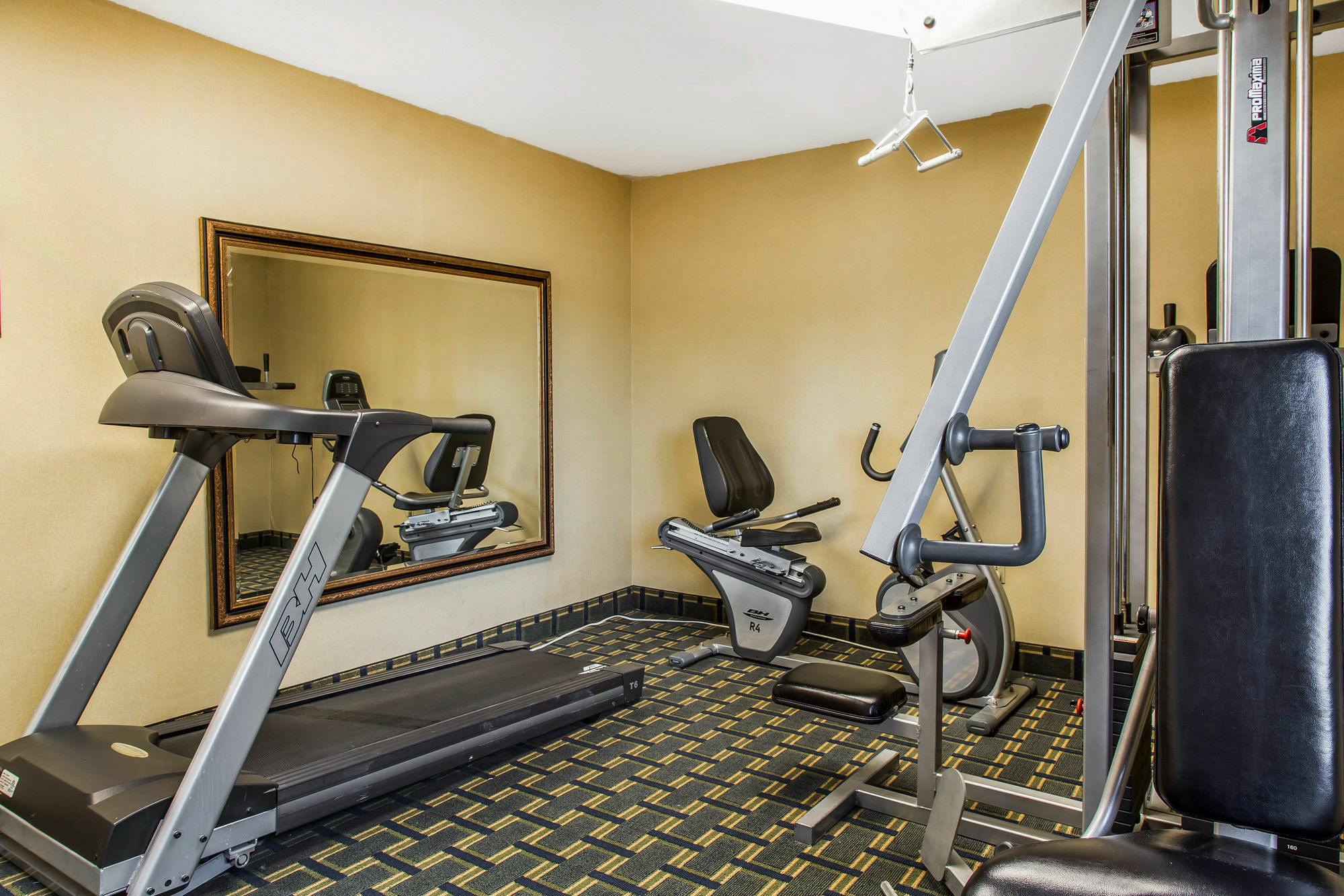 Econo Lodge Milldale - Southington Ngoại thất bức ảnh